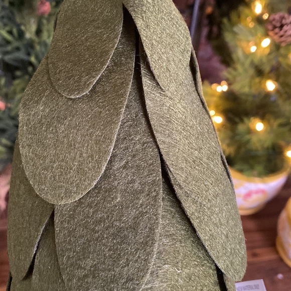 Pottery Barn Lids Decorative and Delightful Felted Faux Tree Stocking Holder🌲 - Picture 13 of 15